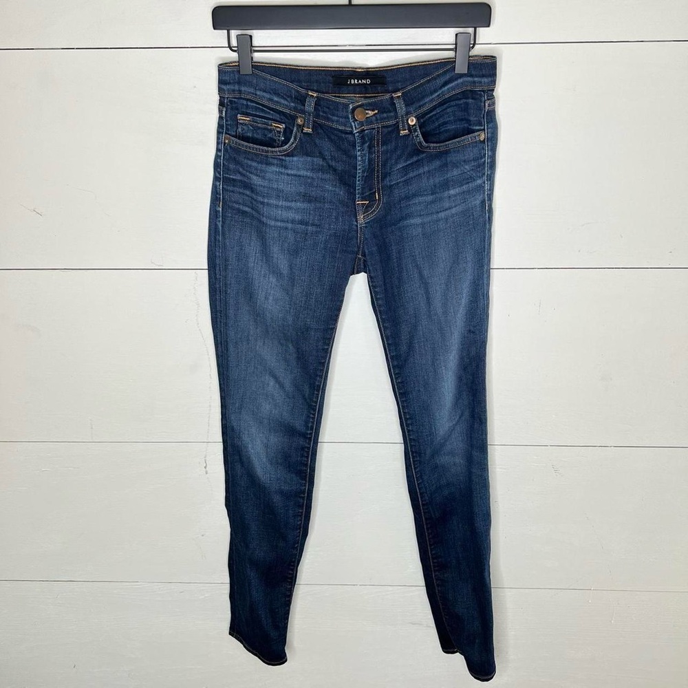 J Brand • Mid Rise Stove Pipe Skinny Jeans in Dark Vintage Size 27